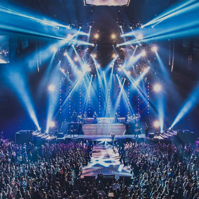 Let every beam of light become the finishing touch of the stage